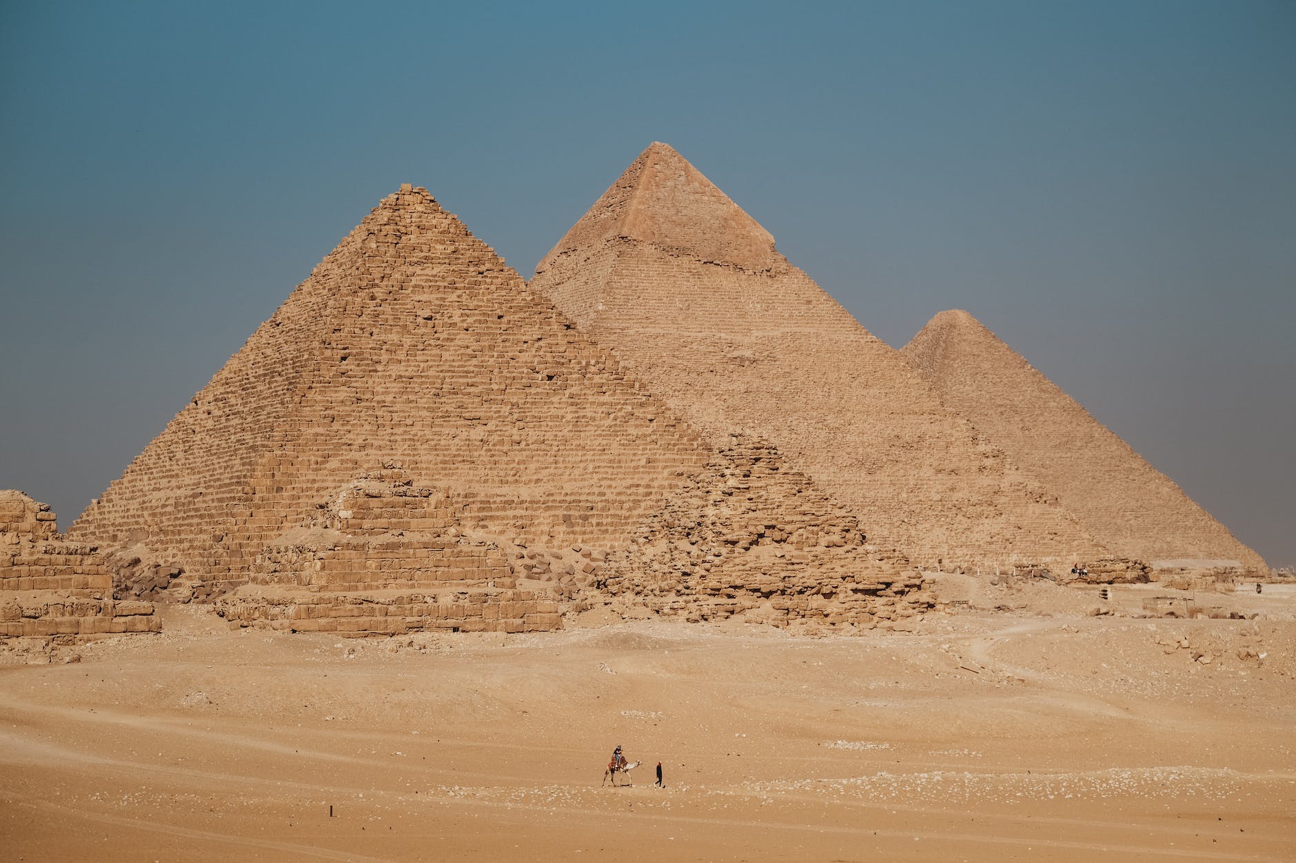 pyramids of giza